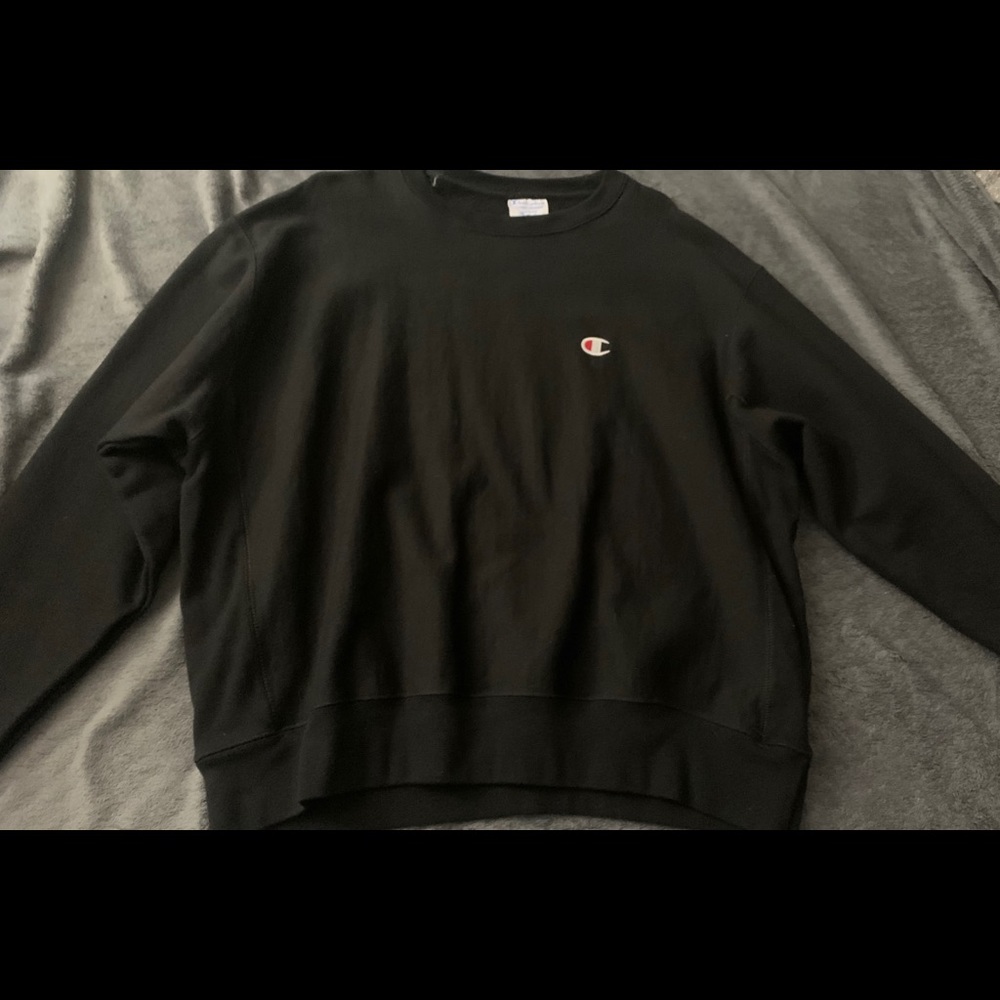 Black Tommy Hilfiger Sweater. Size XL